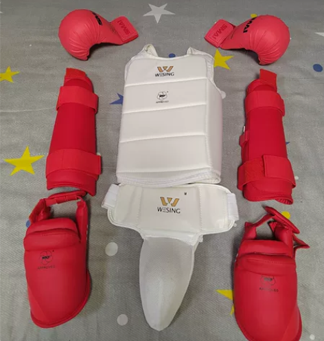 空手道护具—全套,九成新 感兴趣的话点“我...