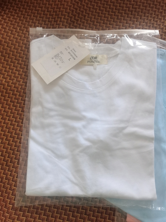 纯棉素色光板T无弹力，一件12元，两件20...