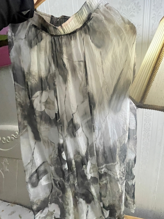 古着纱裙，搭配素色衣服绝美，建议高个子女生...