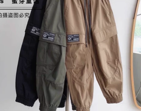 全新清版价得实体店品牌儿童秋款工装裤吊牌齐...