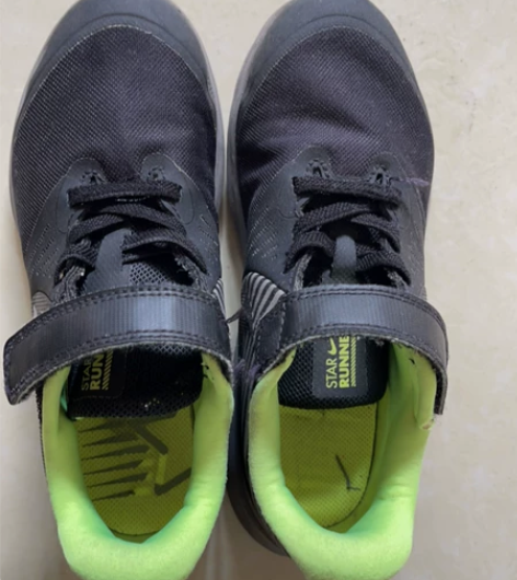 nike 鞋  9成新  奥莱入 感兴趣的...