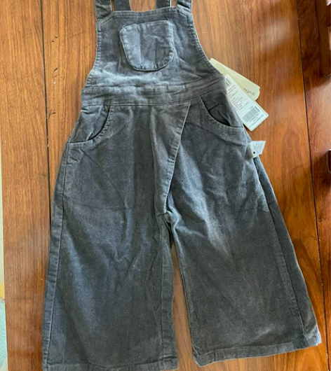 全新 哎蔴蔴 灯芯绒背带中长裤 尺码：90...