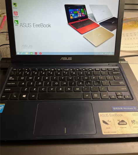 华硕X205T，轻薄本，非常轻便，办公，上...
