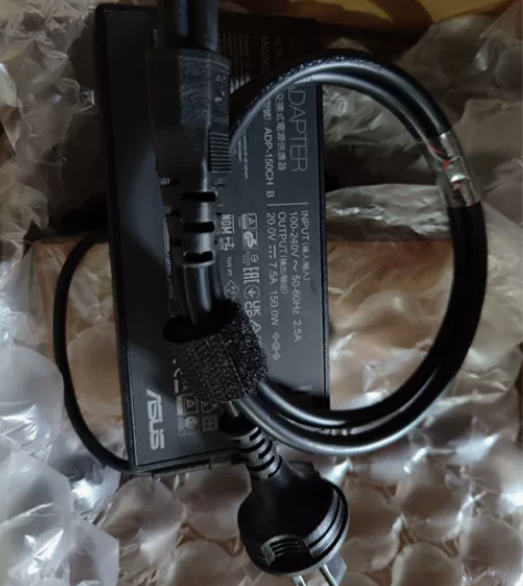 华硕无畏pro15酷睿版电源适配器,全新的...