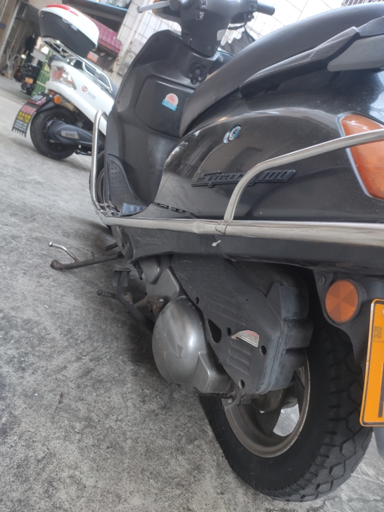 因本人换了电瓶车，现750块出售一部踏板摩...