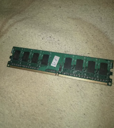 2代内存条1G 感兴趣的话点“我想要”和我...