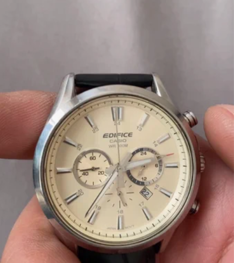 卡西欧多针计时手表，走时准确。各项功能都正...