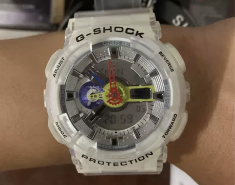 卡西欧透明彩手表 ，盒子吊牌都在，几乎全新...