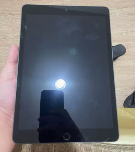 苹果Ipad8代，美版，32G，10.2寸...