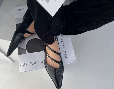 蚀光浅口尖头单鞋女法式设计感小众晚晚风尖头...