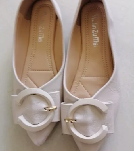 全新尖头豆豆软底鞋！35码！有点偏小！建议...