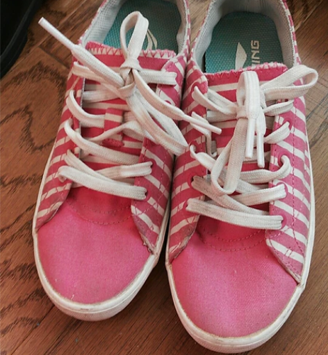 李宁儿童鞋 鞋码：35 没有破损实物如图 ...