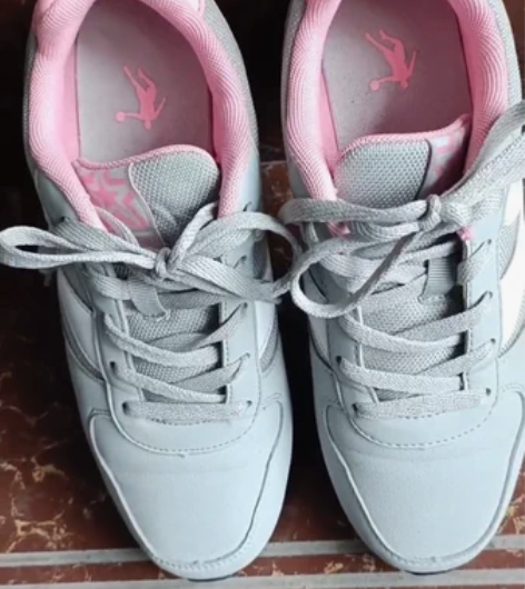 乔丹女鞋 微瑕便宜出想要的私信我