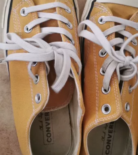 男士黄色匡威41码，买来夹脚，基本没穿。便...