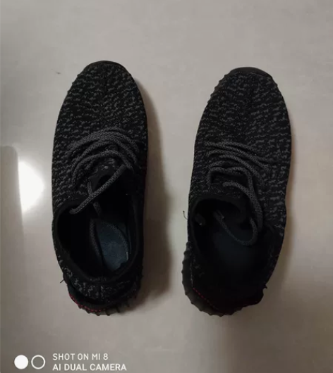 透气鞋，8成新，透气性好，夏天穿不热。底部...