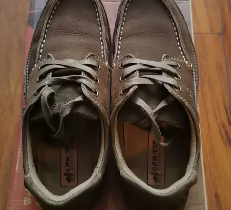 肯拓普骆驼磨砂皮休闲鞋，穿过一两次，基本没...