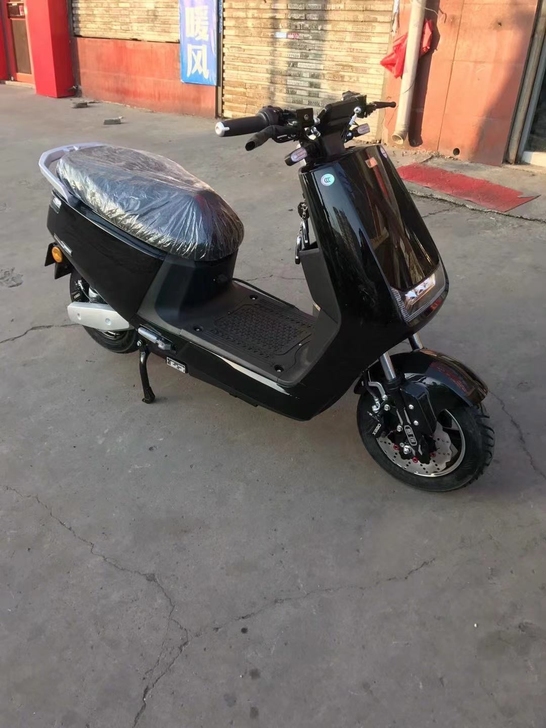 全新电动车，前后碟刹，1000瓦电机，电机...