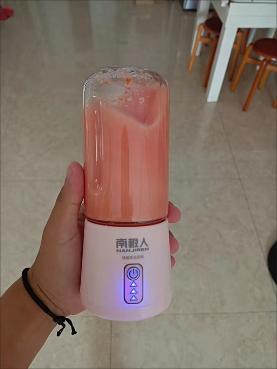 网店不开了，剩下十多套南极人的榨汁机