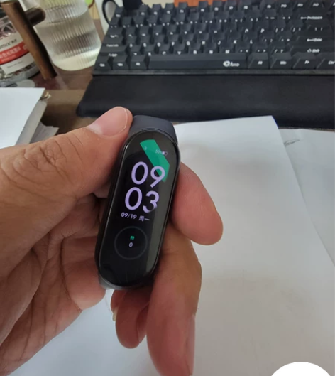 小米手环6普通版 带充电器，所有功能正常使...