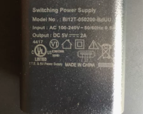 5v2a充电器 充电头，全新的，家里充电头...