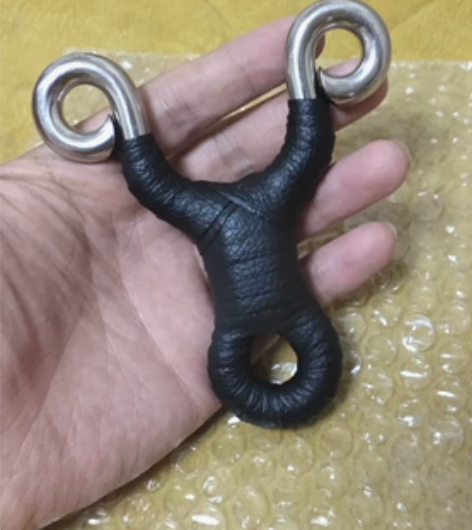 精品掌中宝传统弹弓转卖！几乎全新没怎么玩过...