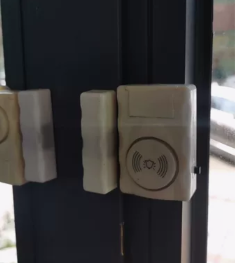 门窗报警器，适合仓库，家庭，店铺，自带粘贴...
