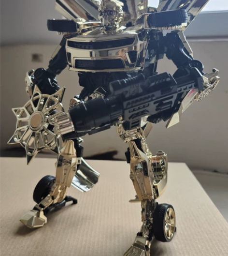 变形金刚（全新）带包装。 高33CM。 售...
