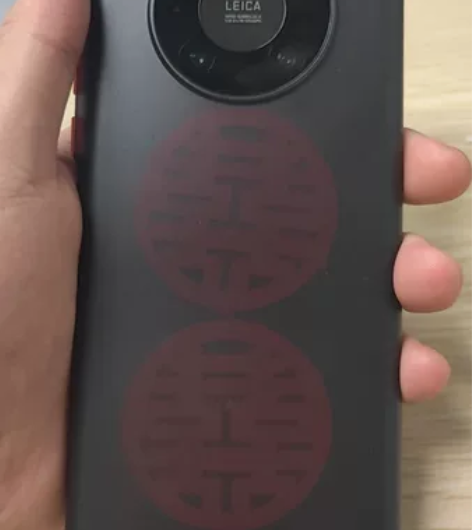 出一台华为MATE 40 pro 8+25...