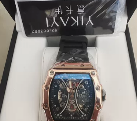 意卡伊石英机械手表潮男 全新未拆封 只有黑...