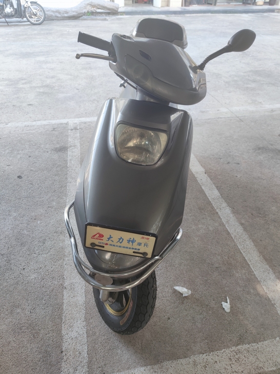 自用车  6成新  晚上拍的比较不清楚  ...