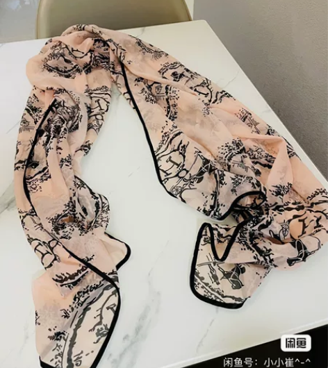 全新丝巾 围巾 春秋冬天均可以使用 感兴趣...