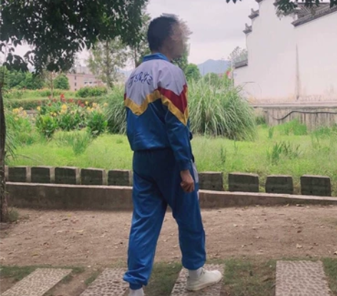 全新铜仁校服。尺码170码（偏大号），仅下...