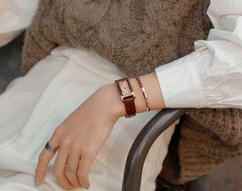 手表女简约气质ins小众设计2021年新款...