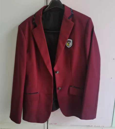 校服西服，125斤以内可穿。只穿过一次。昌...