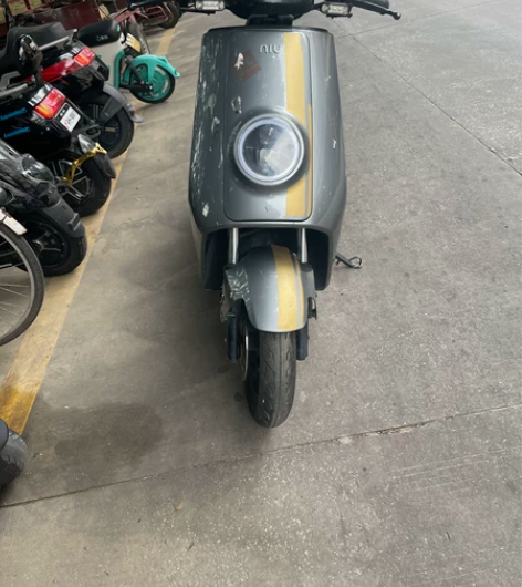 小牛电动二手都市精品车,车没有洗 感兴趣的...
