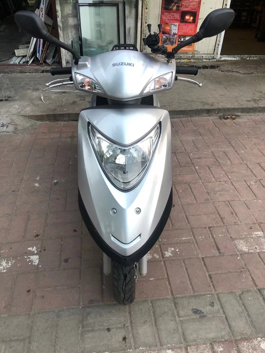 2021年铃木瑞梦125踏板车