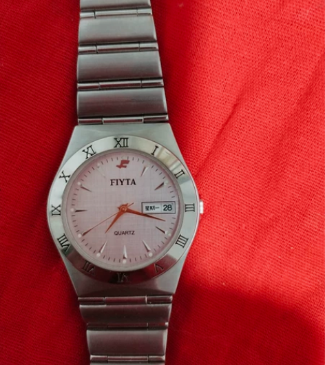 全新飞亚达石英男表，走时精准，二手商品包邮...