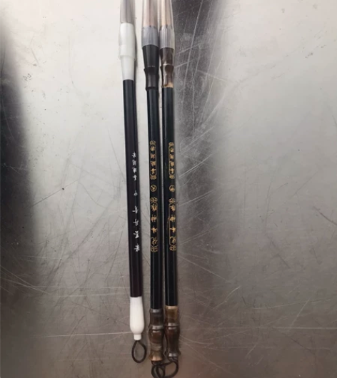 狼毫毛笔（大笔一支。中笔一支。小笔一支） ...