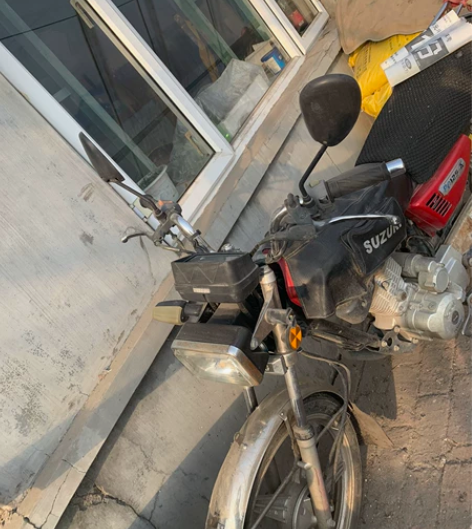 出卖个人闲置摩托车,125。 全车原版,一...