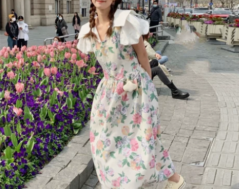 法式少女感碎花连衣裙女夏季2021新款温柔...