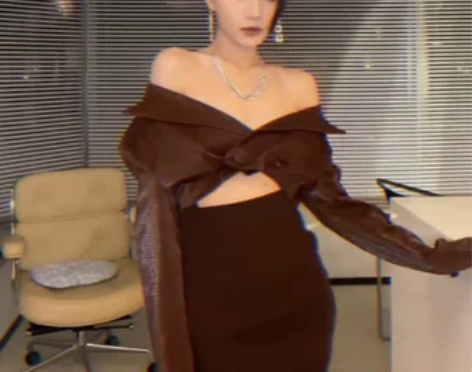 ?刘真同款棕色连衣裙设计感小众气质性感一字...