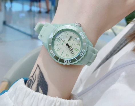 范美（手表） 腕表女儿说不喜欢这款，一次没...