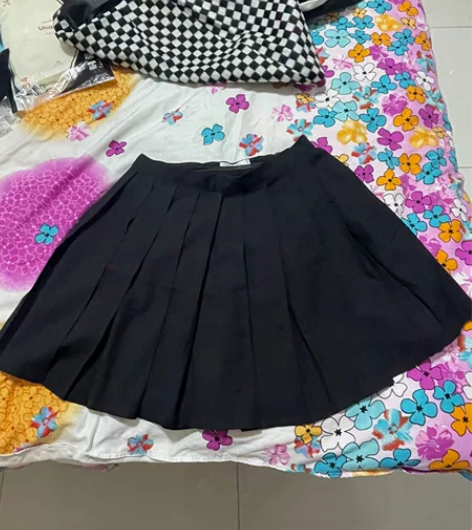 加厚半身百褶裙 l号 就穿了两次 基本上全...