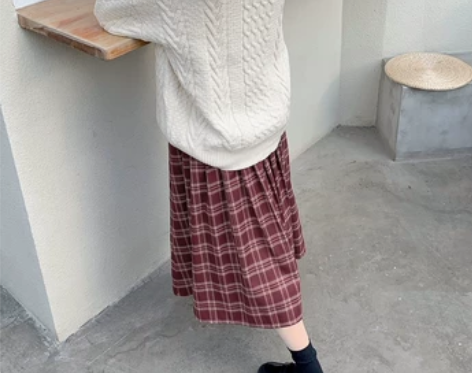 低价急出,全新带牌,酱果自制秋款红色日系少...