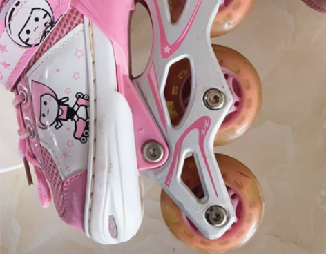 儿童旱冰鞋…9成新。学习时间紧张，几乎没有...