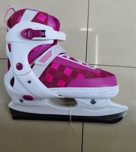 女款可调冰刀鞋39到42码 全新 仅此一双...