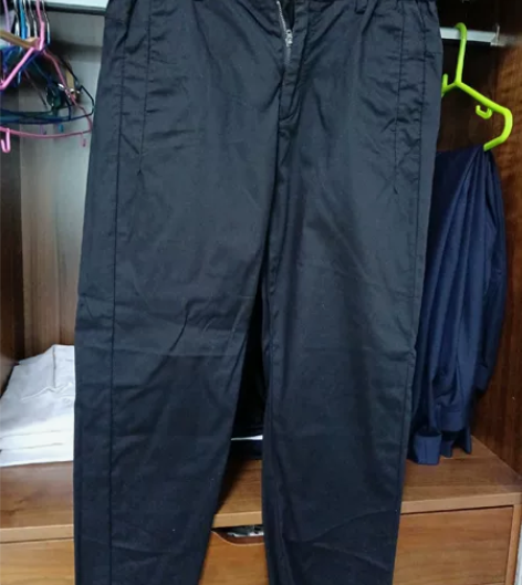 美特斯邦威同款的两条休闲裤,面料舒服,体验...