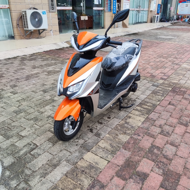 出全新国四国产踏板车，逆向本田GY6 12...