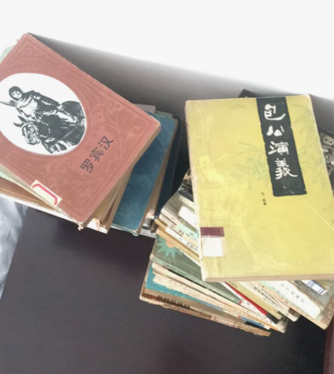 之前的旧版本 一般是六七八十年代的老书旧书...