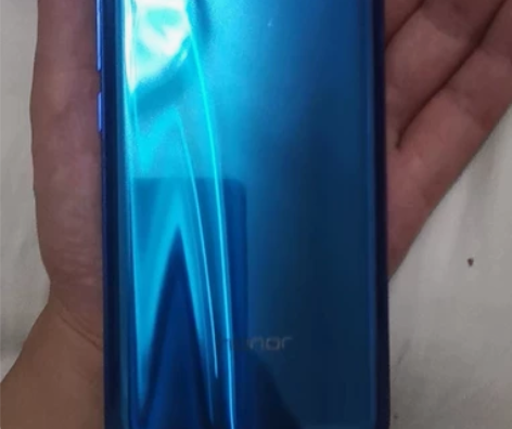 二手华为荣耀10 6+128全网通全面屏...